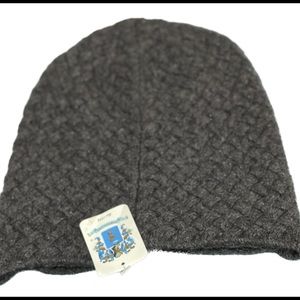 Portolano 100% cashmere beanie NWT
